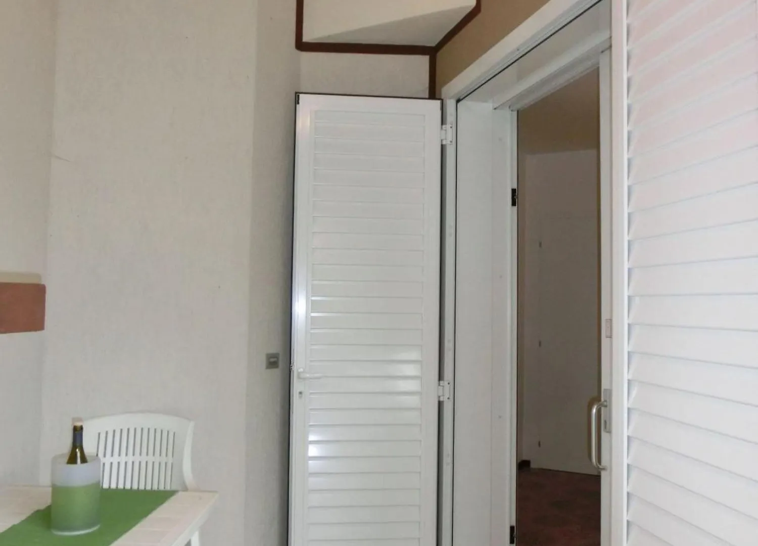 Holiday Home With Pool Garden And Fireplace 比比翁